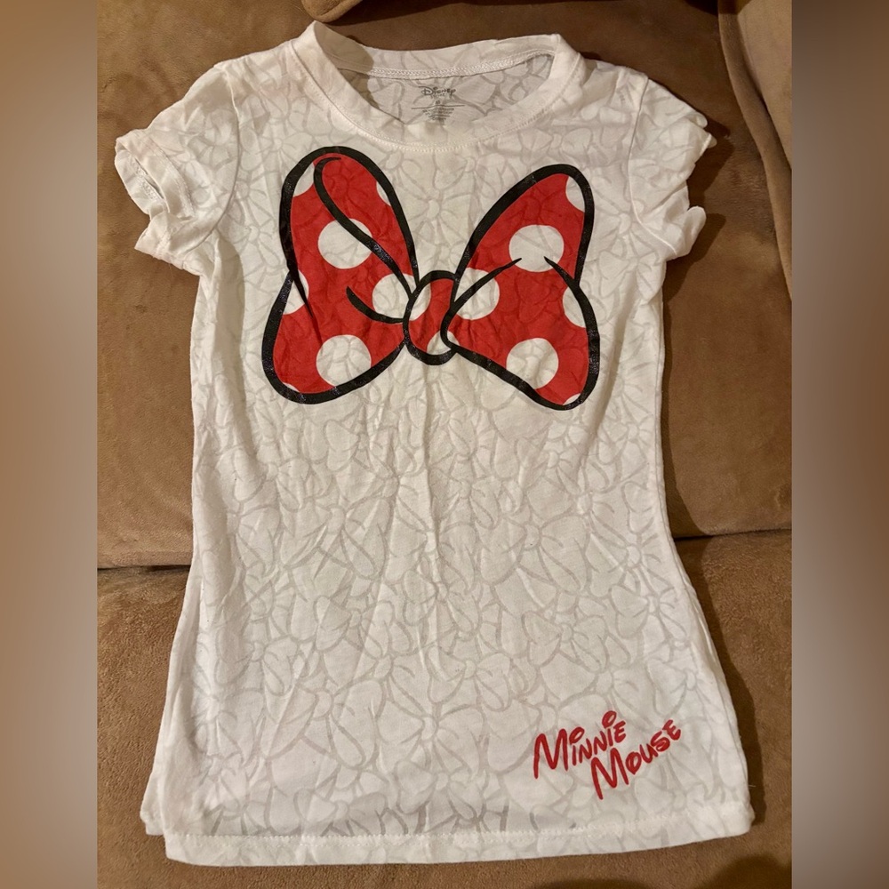 Vintage Disney Minnie Mouse Bow T-Shirt, like new, girls size M.
